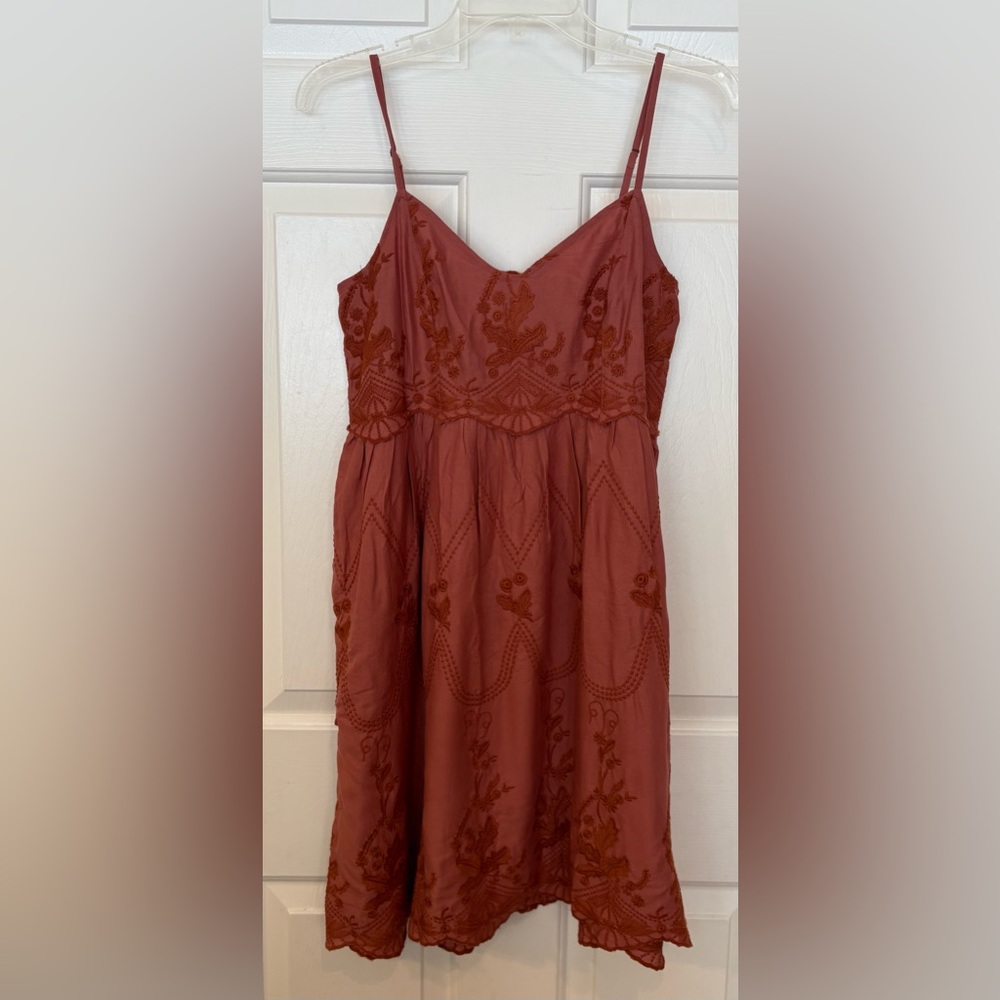 Boot Barn Cleo + Wolf Brina Boho Embroidered Mini Dress Scalloped Brick Red S